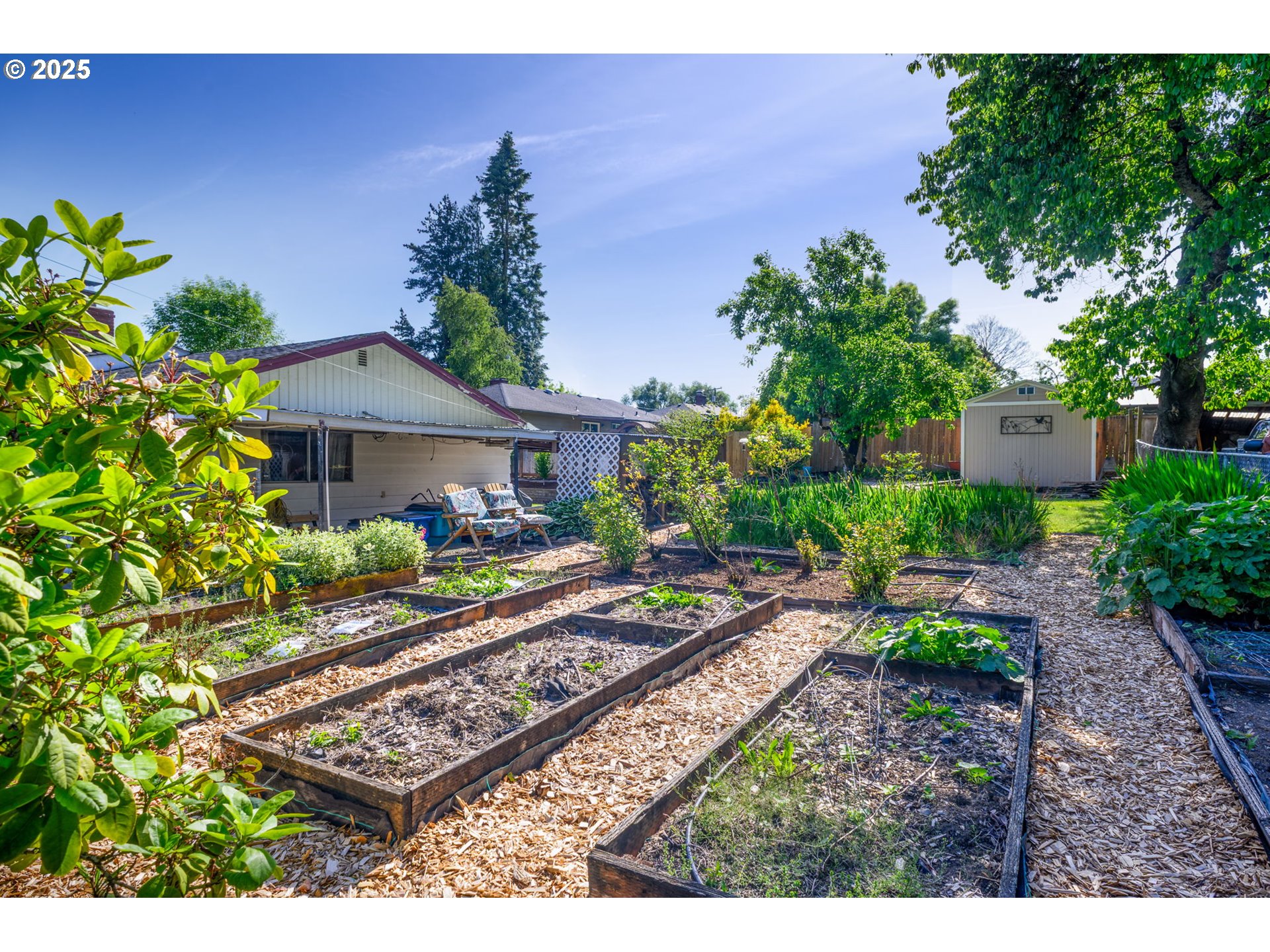 4000 NE 44th AVE