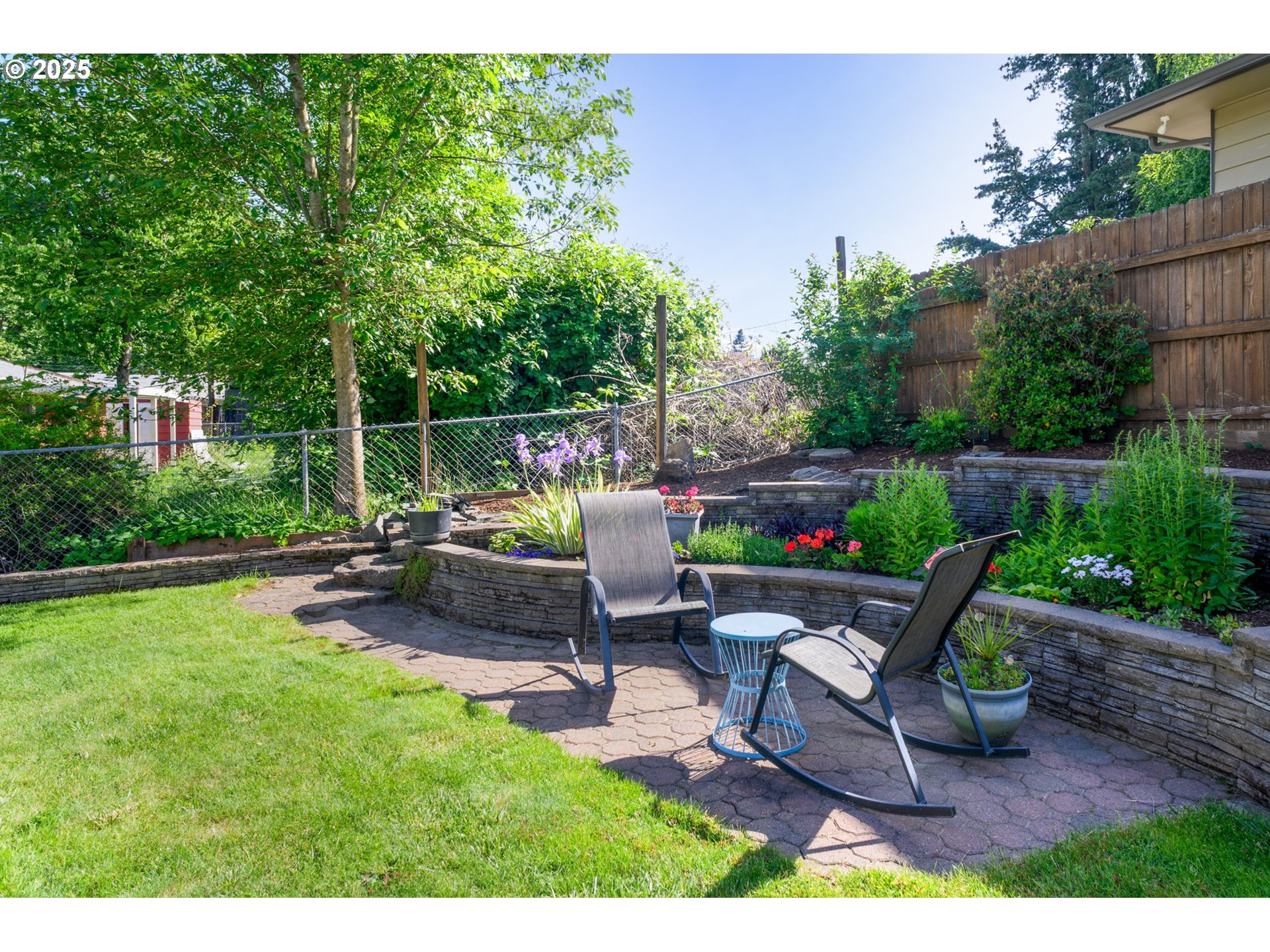 4000 NE 44th AVE