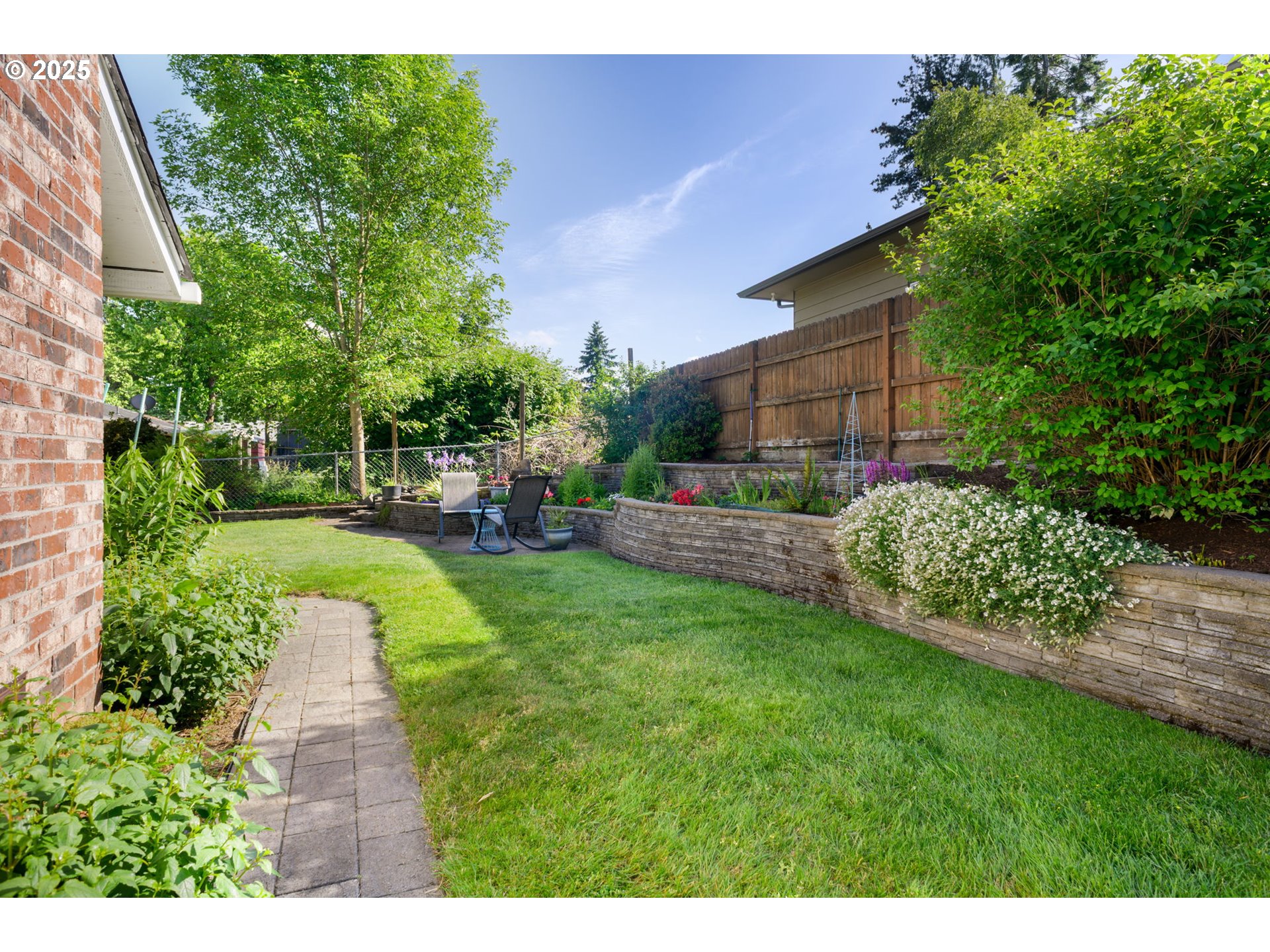 4000 NE 44th AVE