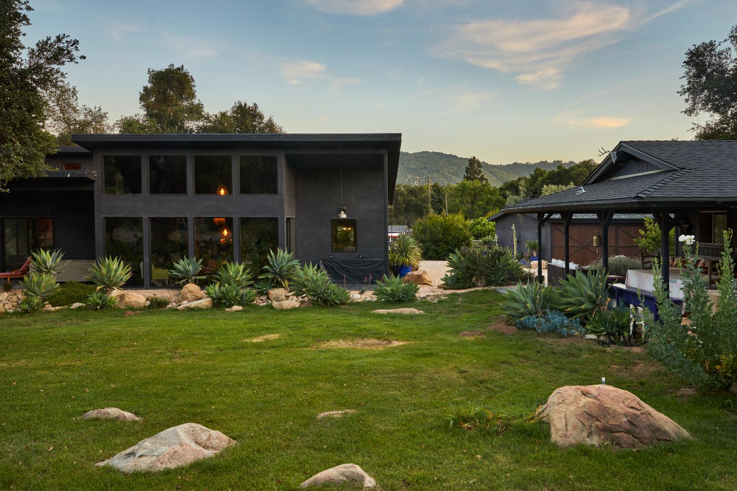 12293 Topa Lane