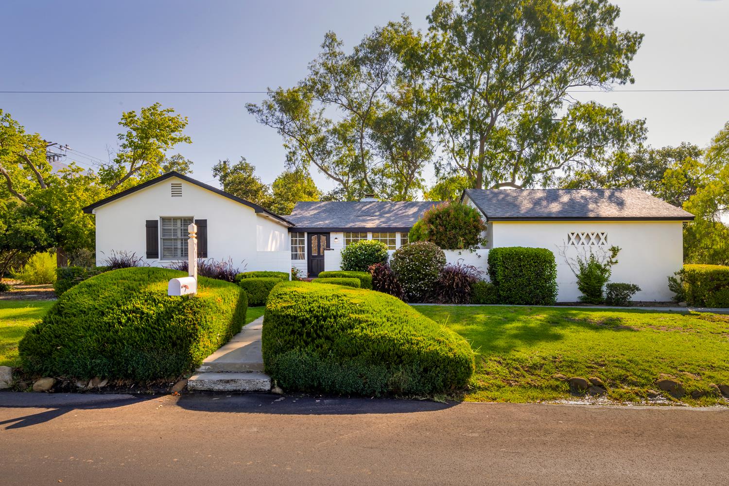 212 Foothill Road