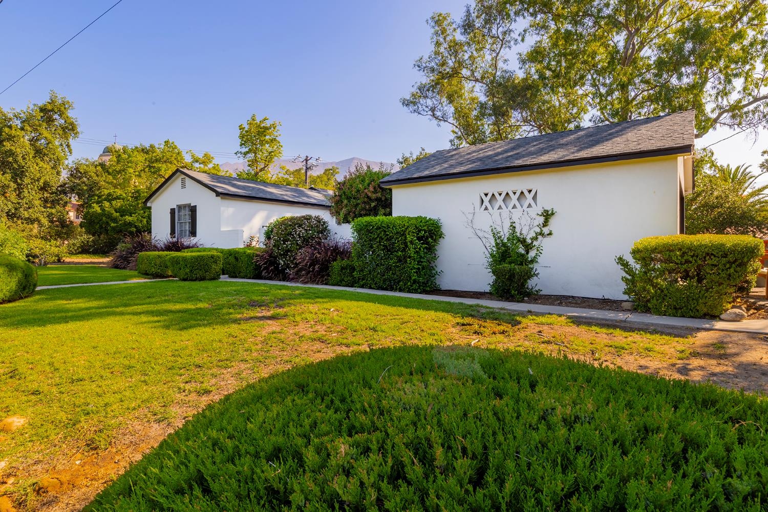 212 Foothill Road