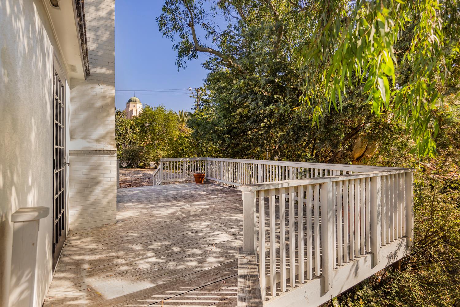 212 Foothill Road
