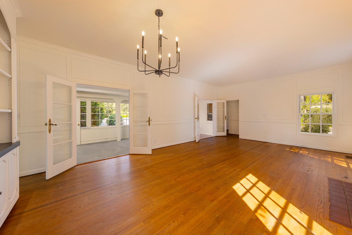 212 Foothill Road