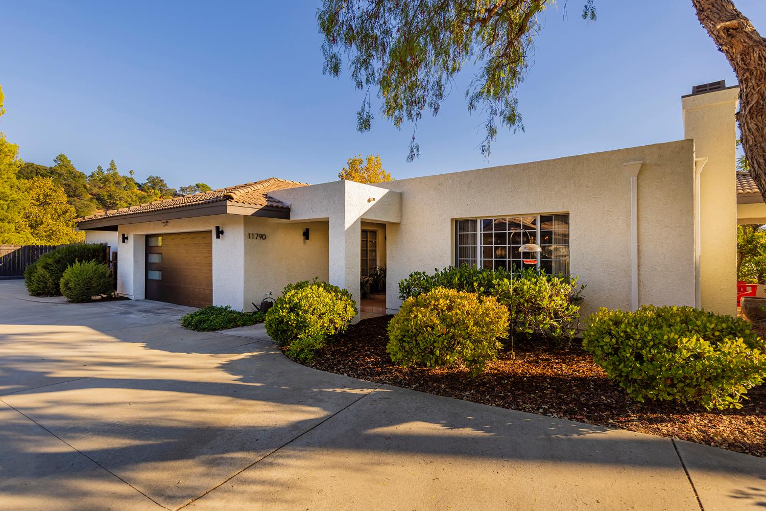 11790 Silver Spur Street