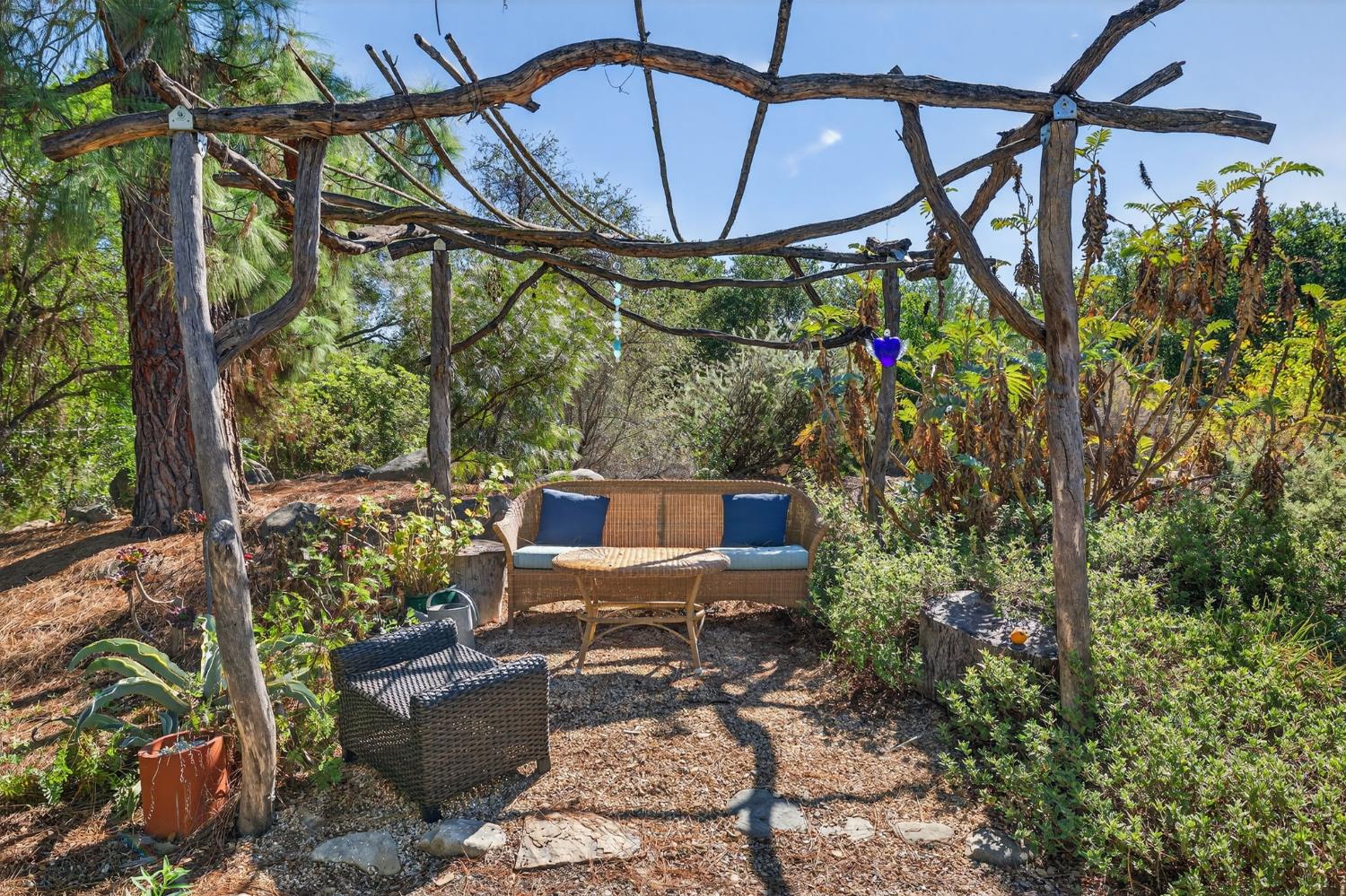 810 Del Oro Drive