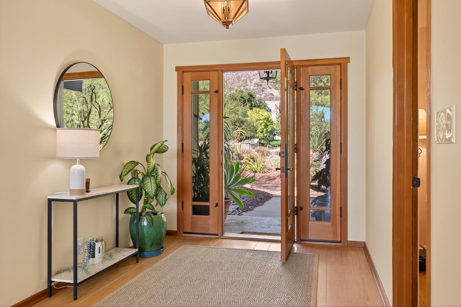 810 Del Oro Drive