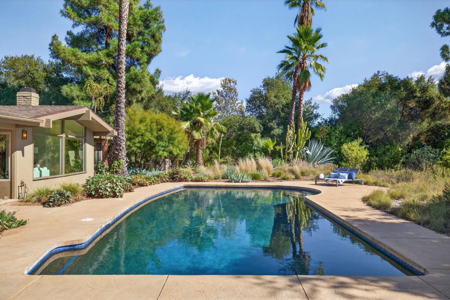 810 Del Oro Drive