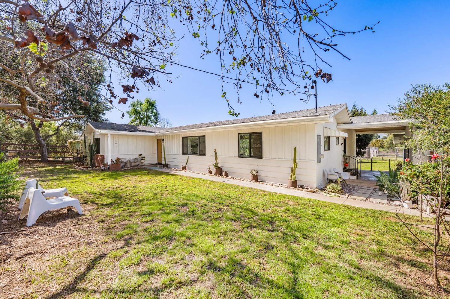 33 Monterey Drive