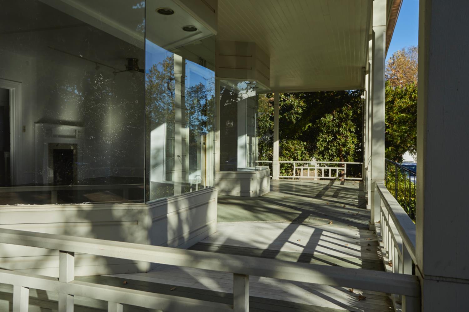 310 E Matilija Street