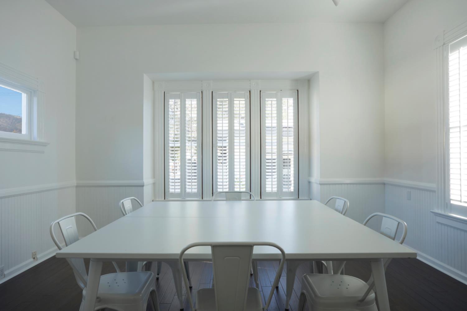 310 E Matilija Street