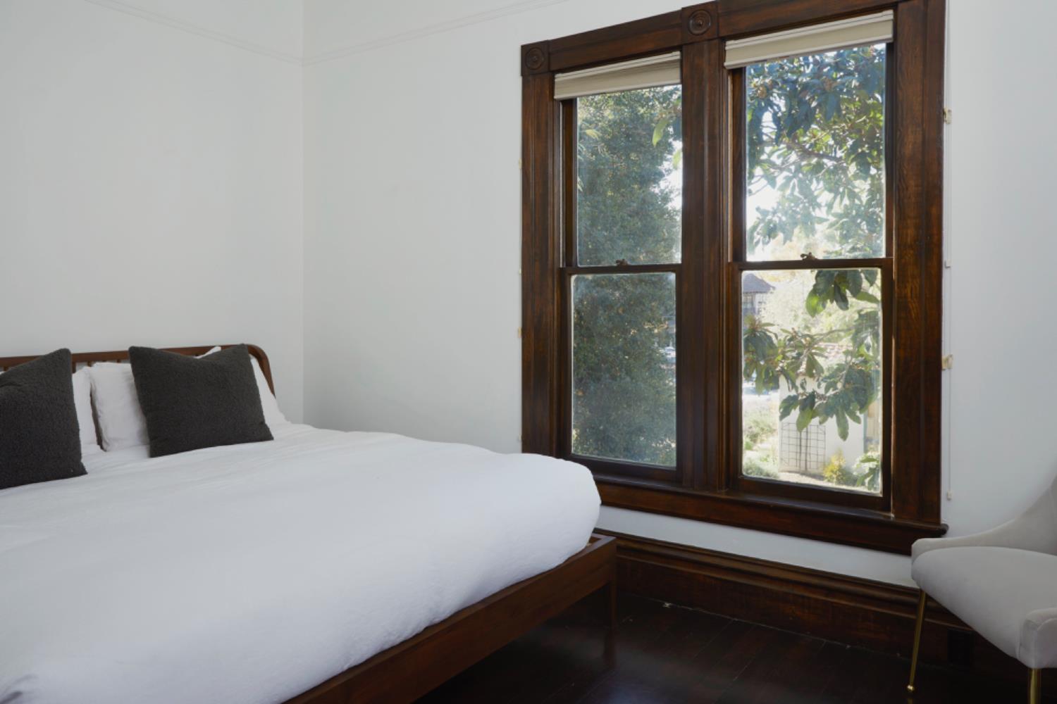 310 E Matilija Street