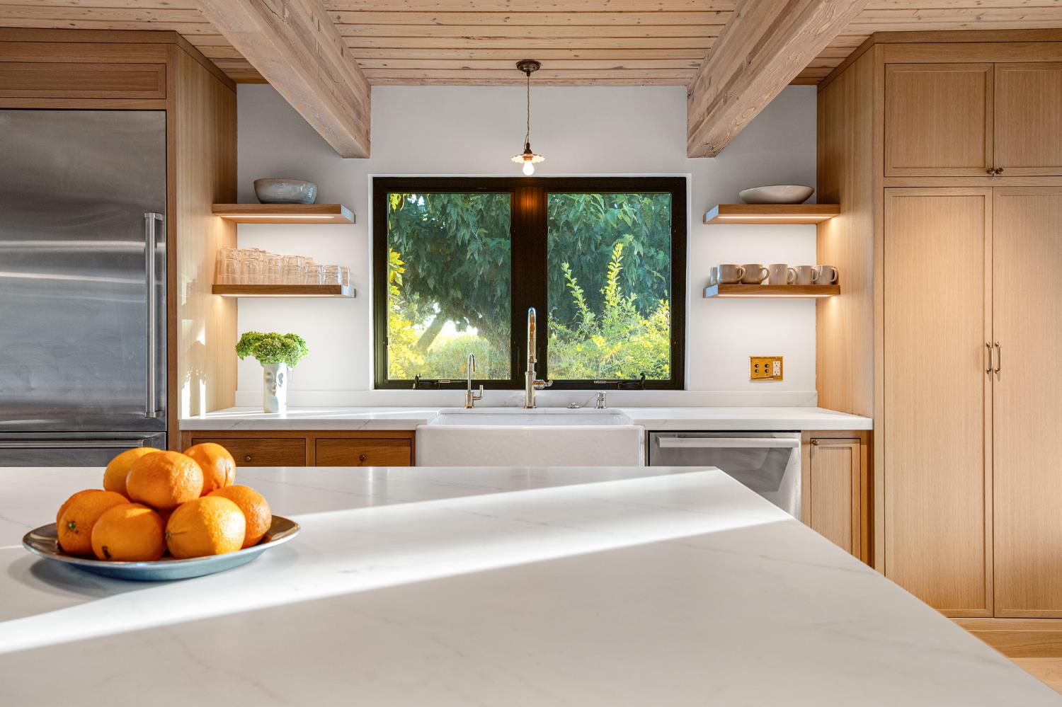 1015 W El Roblar Drive