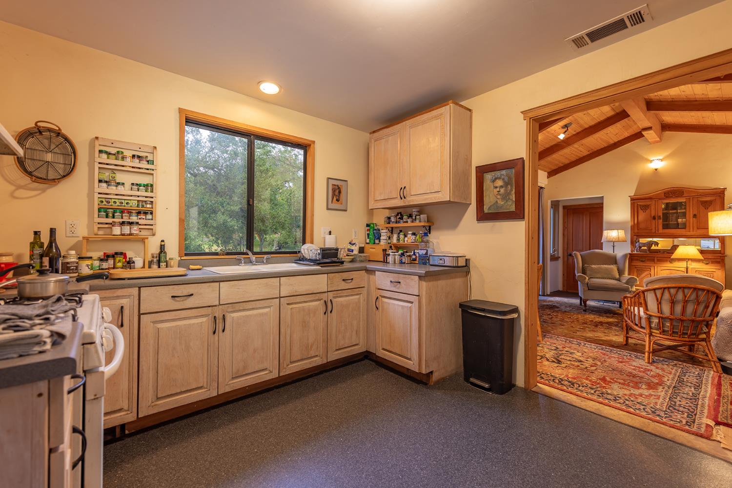 11954 Sulphur Mountian N/A