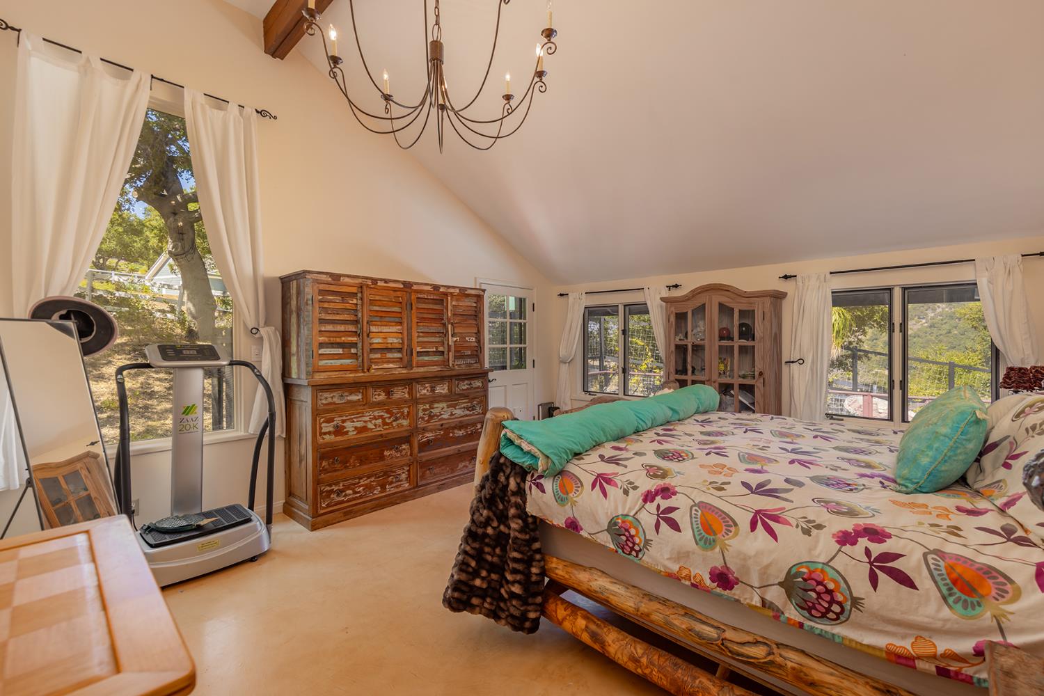 10622 Encino Drive