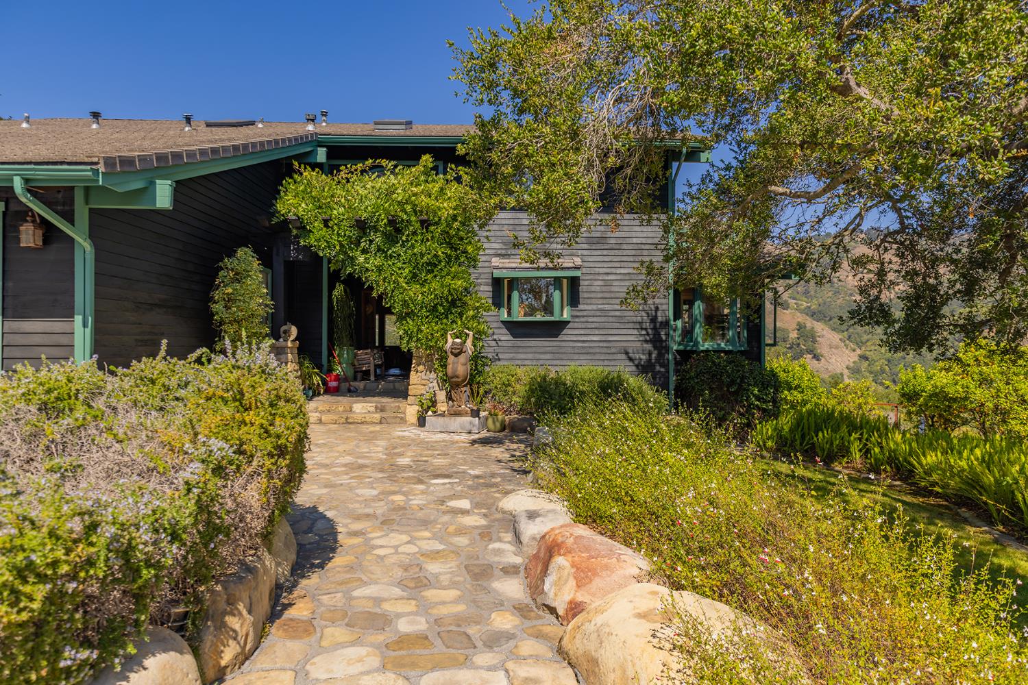 10622 Encino Drive