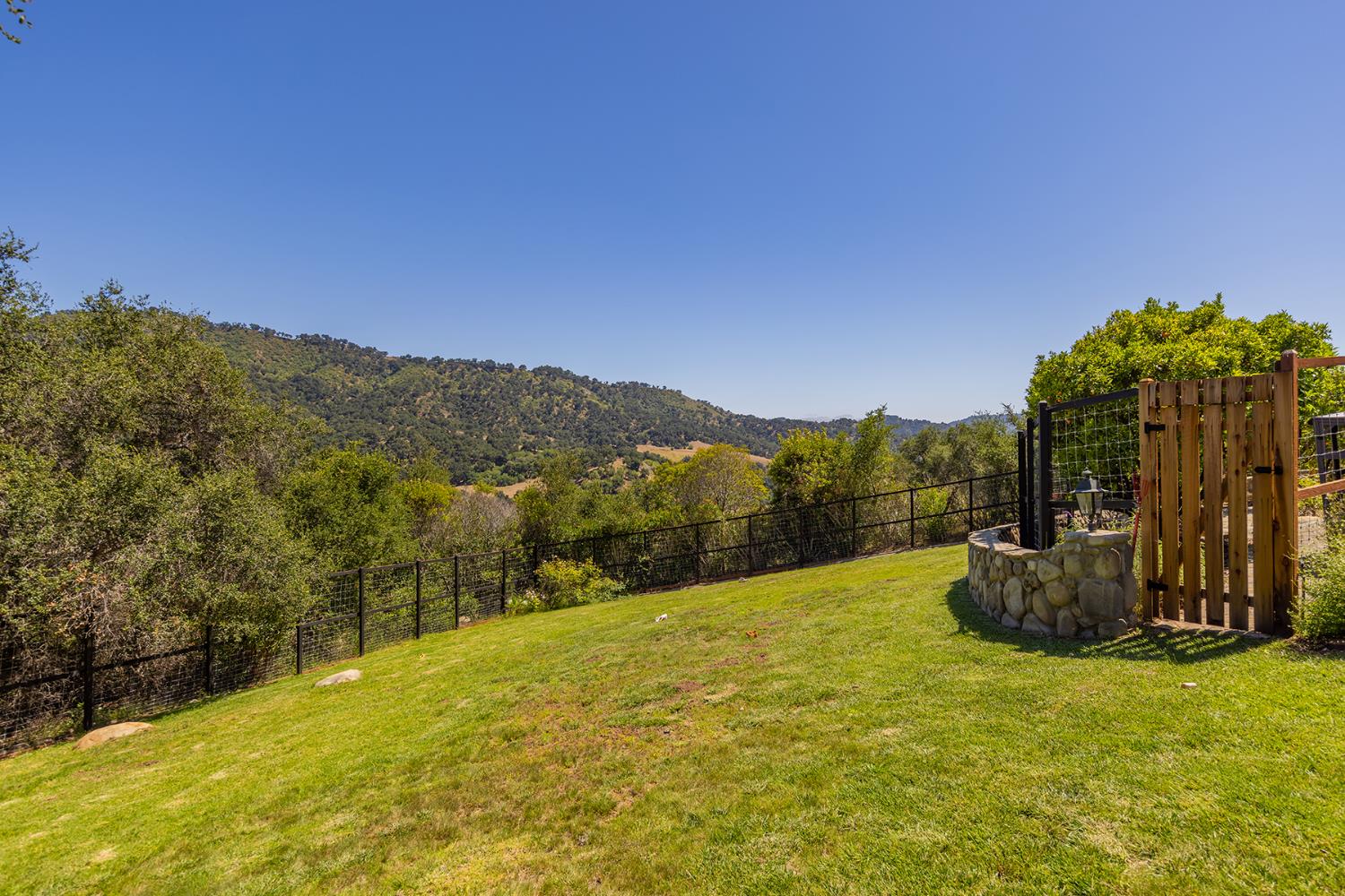 10622 Encino Drive