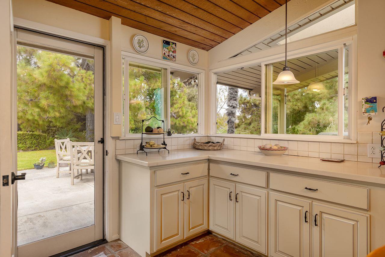 11111 Foothill Road