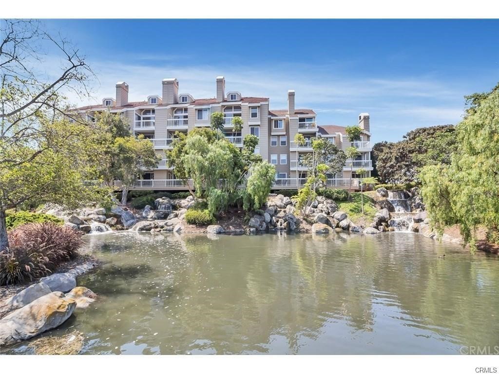 20301 Bluffside Circle 409