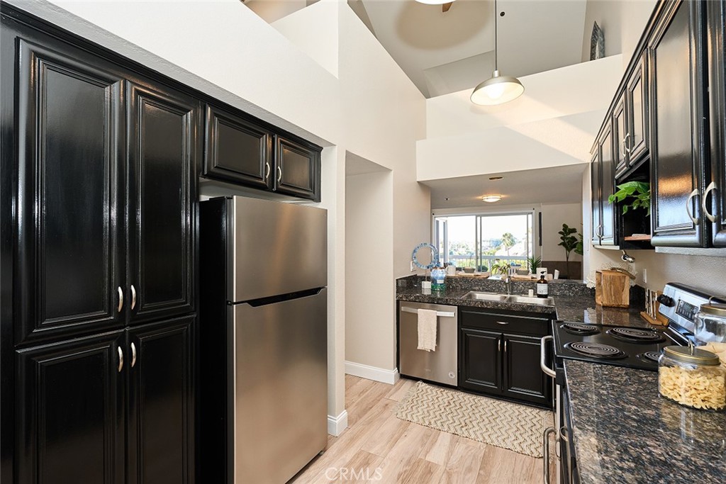 20301 Bluffside Circle 409