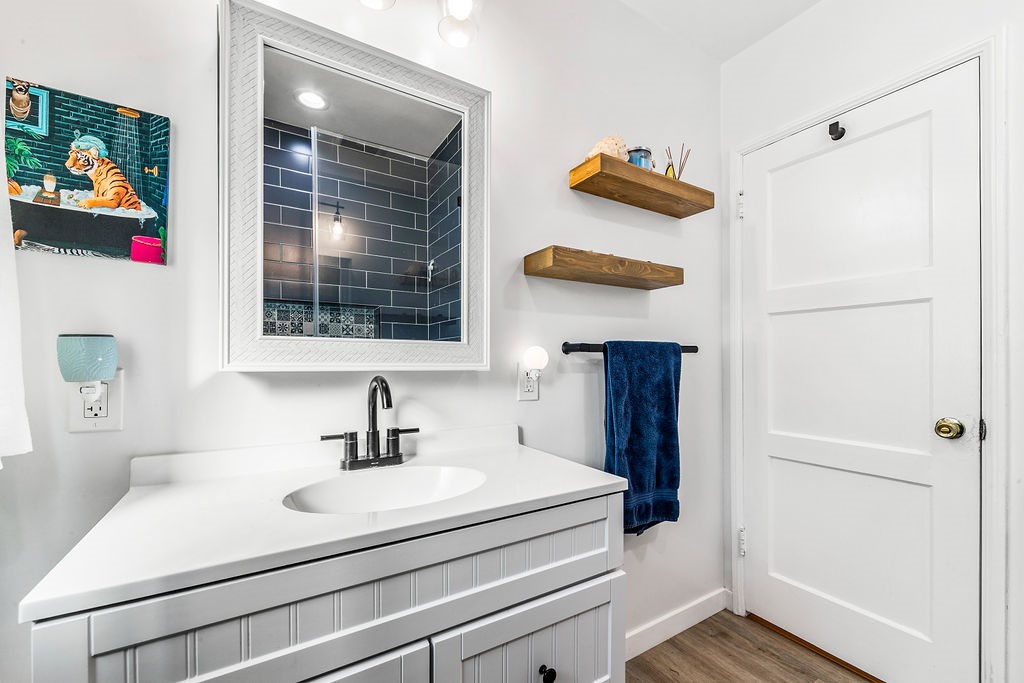 5615 E Peabody Street