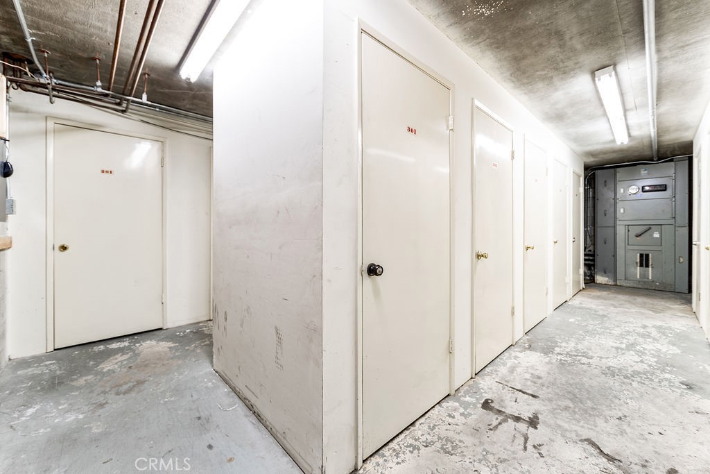 2001 Freeman Avenue 201