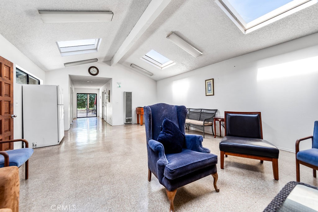 2001 Freeman Avenue 201