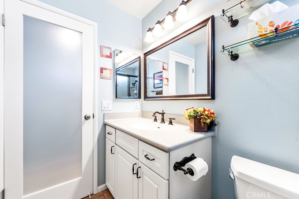 2001 Freeman Avenue 201