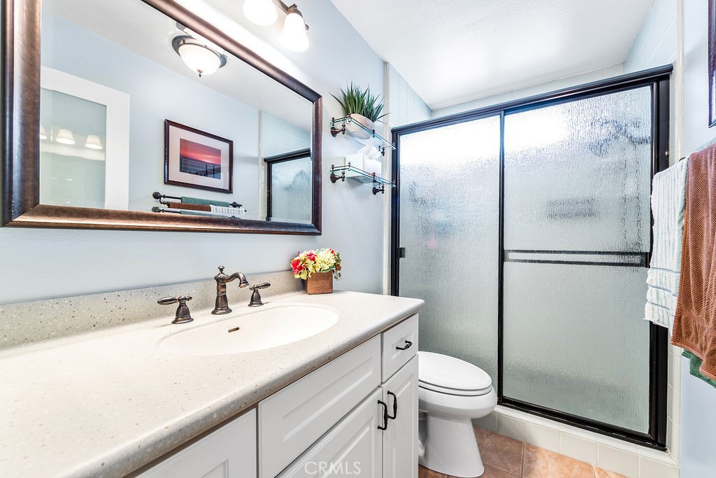 2001 Freeman Avenue 201