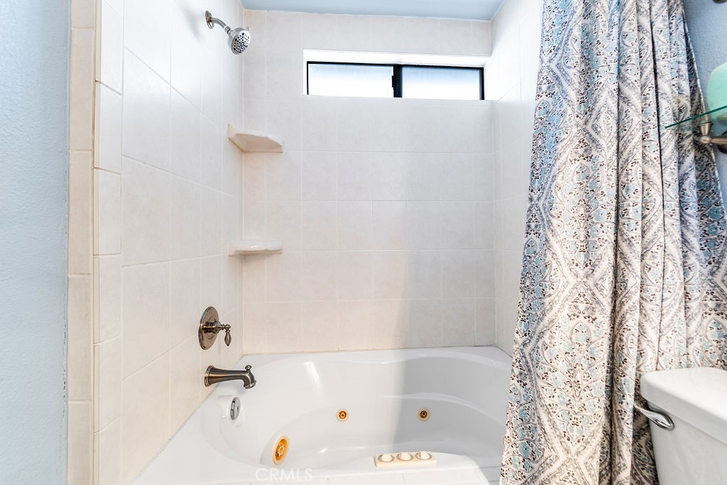 2001 Freeman Avenue 201