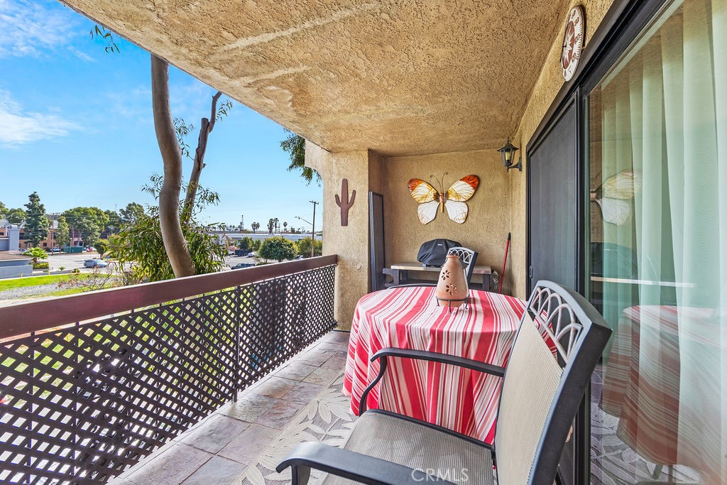 2001 Freeman Avenue 201