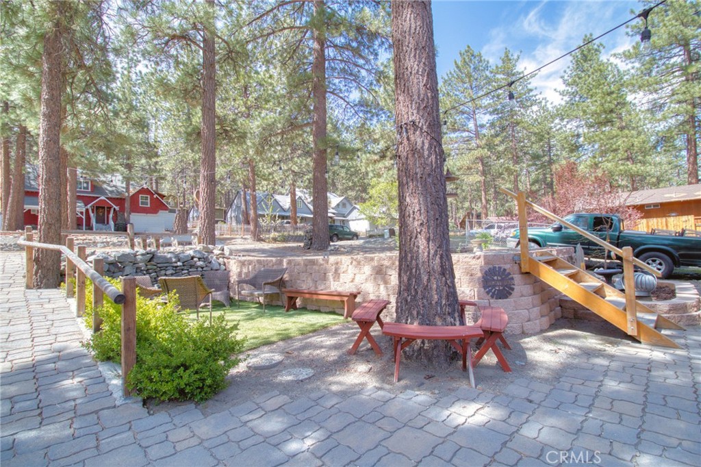 1154 Lark Road