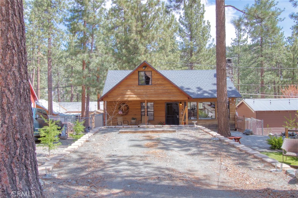 1154 Lark Road