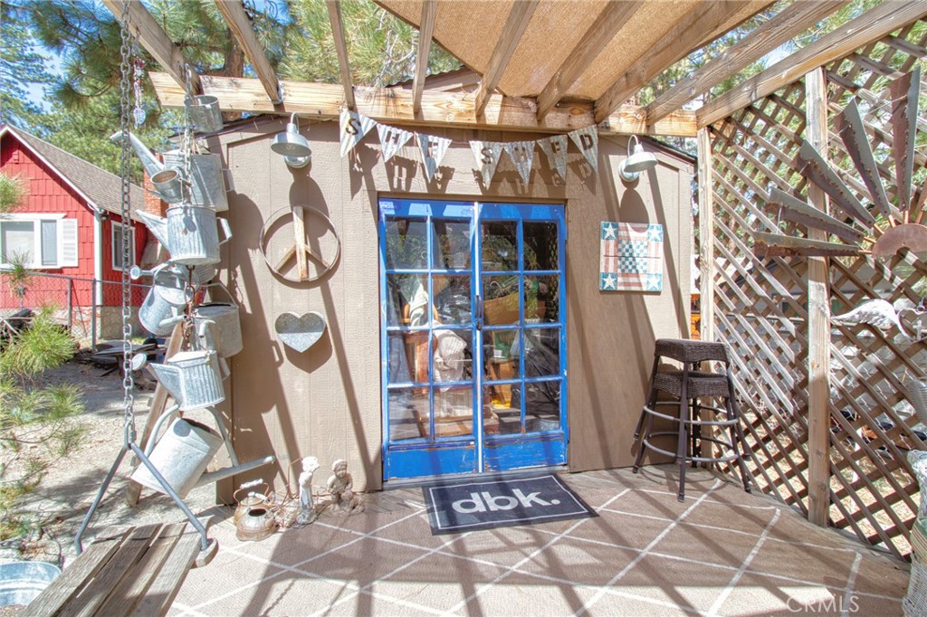 1154 Lark Road