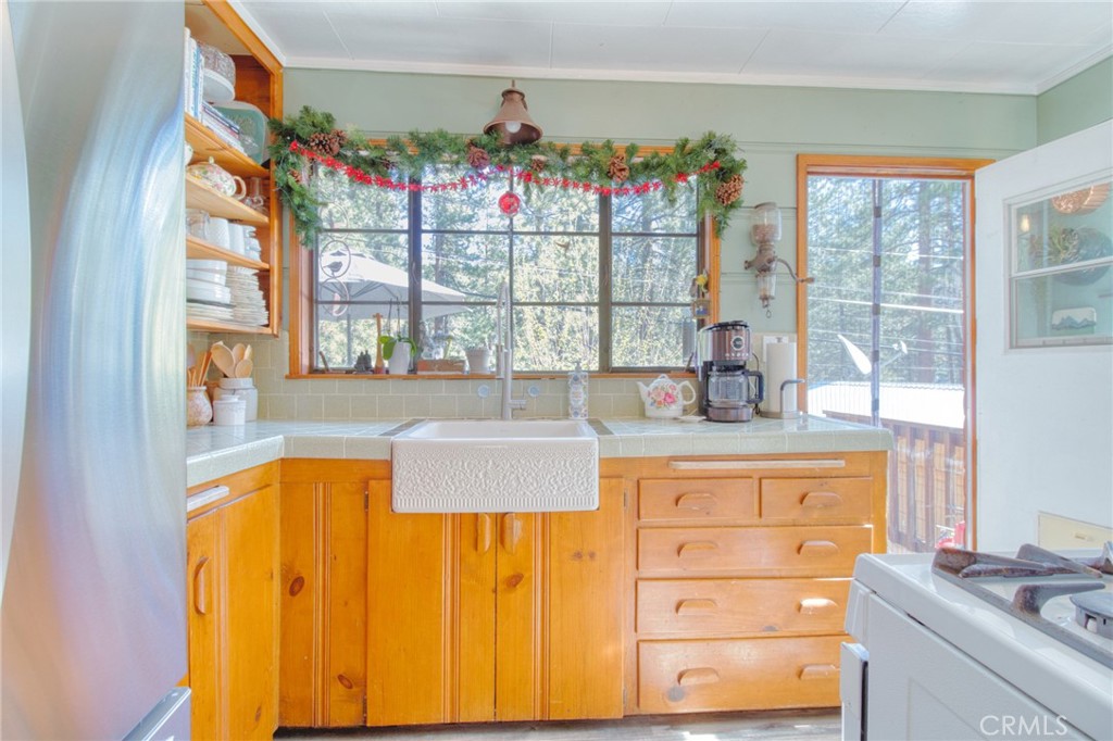 1154 Lark Road
