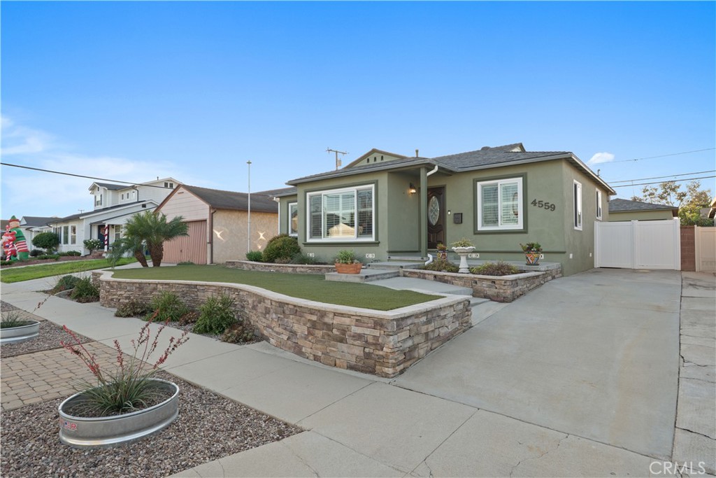 4559 Levelside Avenue