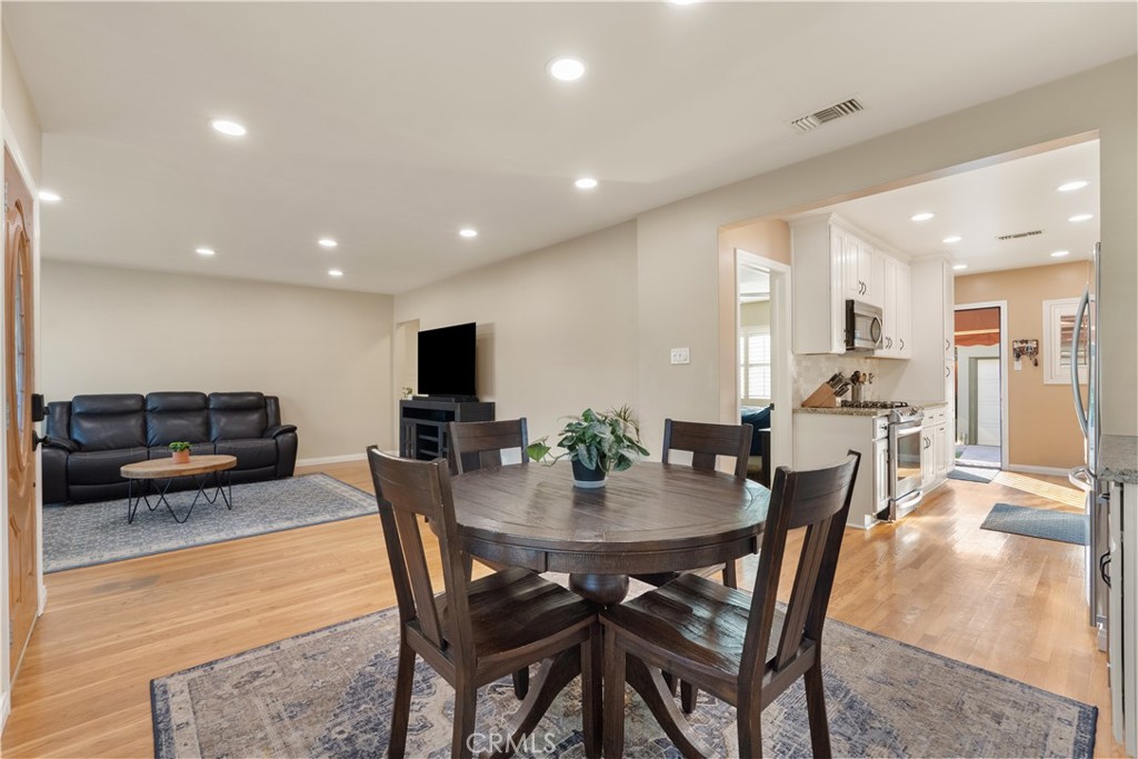 4559 Levelside Avenue