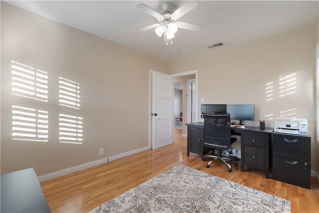 4559 Levelside Avenue