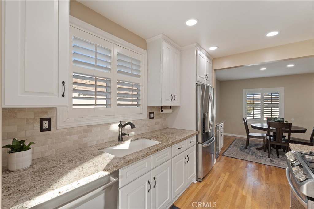 4559 Levelside Avenue