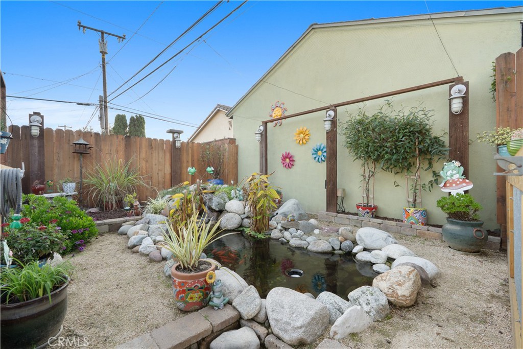 4559 Levelside Avenue