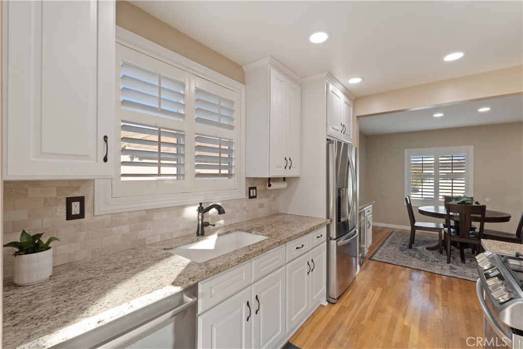 4559 Levelside Avenue