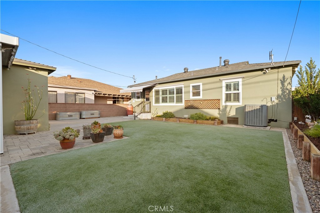 4559 Levelside Avenue