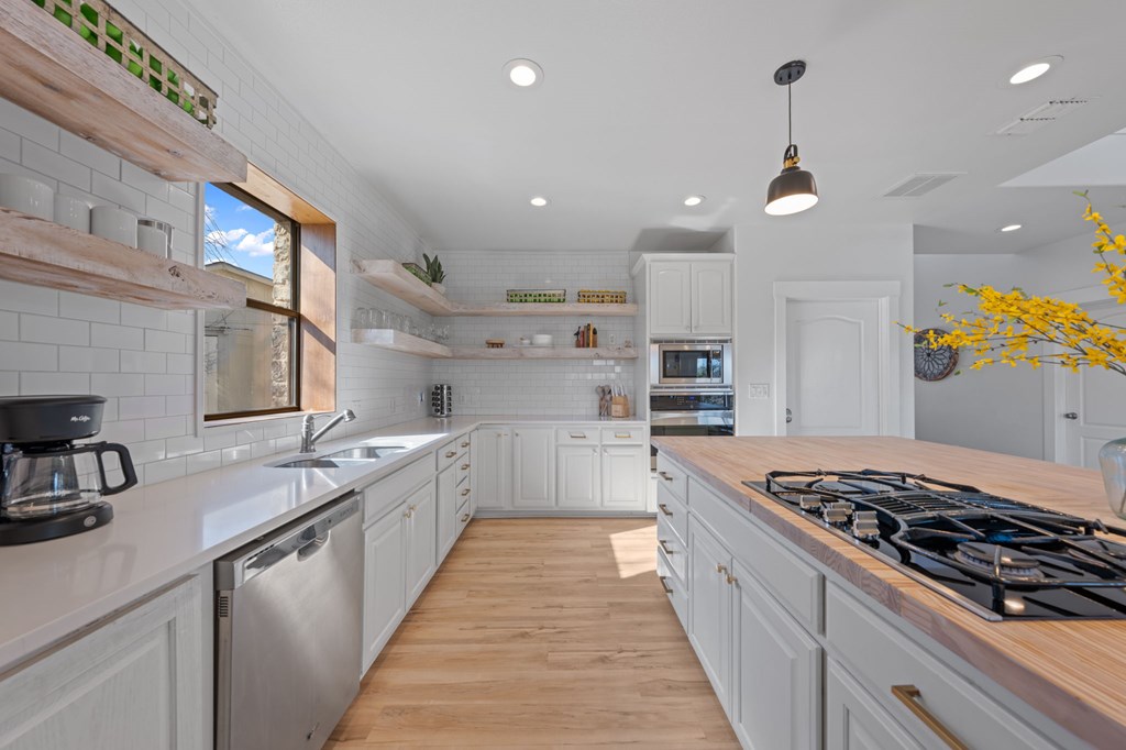 117 Point Rd # A Unit: 12 A