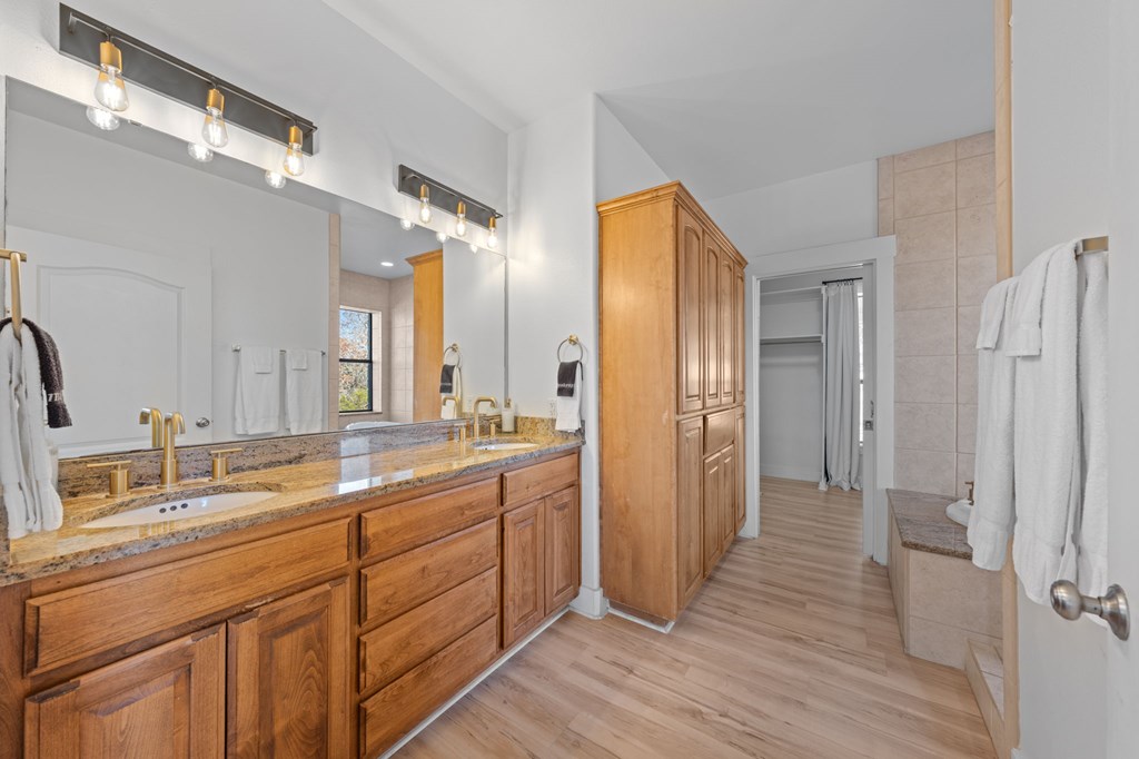 117 Point Rd # A Unit: 12 A