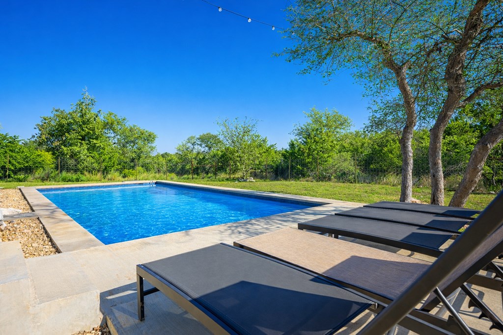 117 Point Rd # A Unit: 12 A