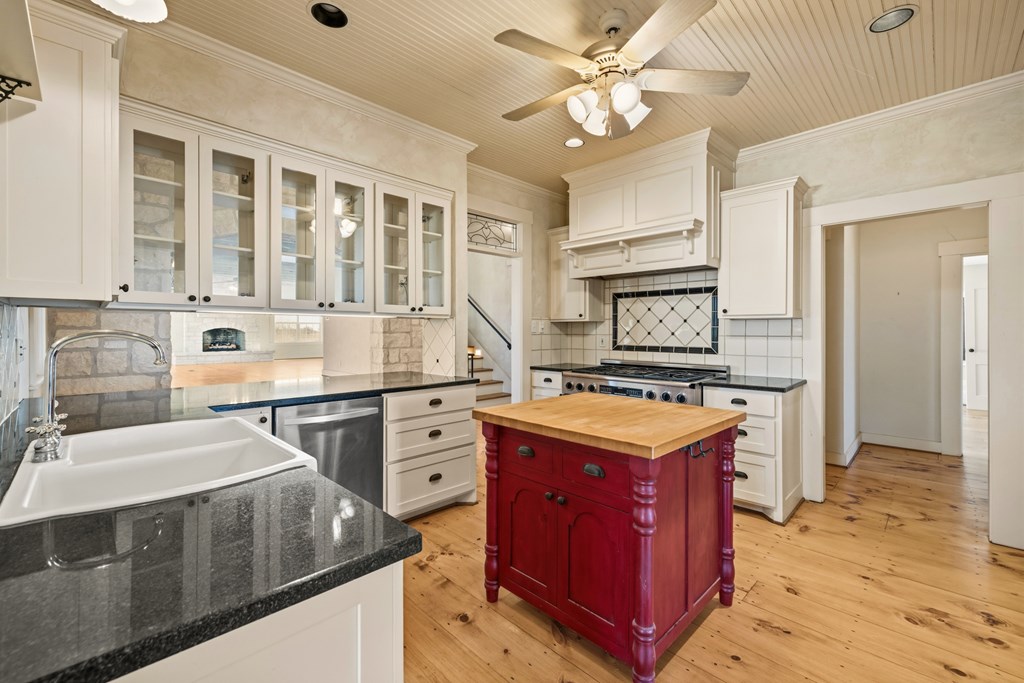 249 Eureka Ln