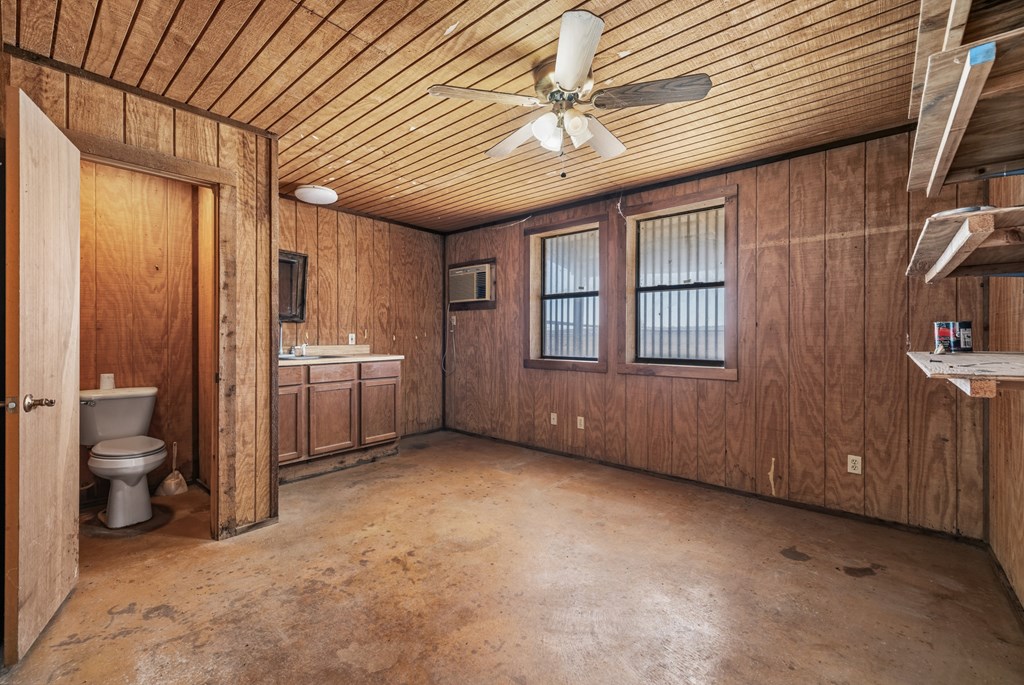 249 Eureka Ln