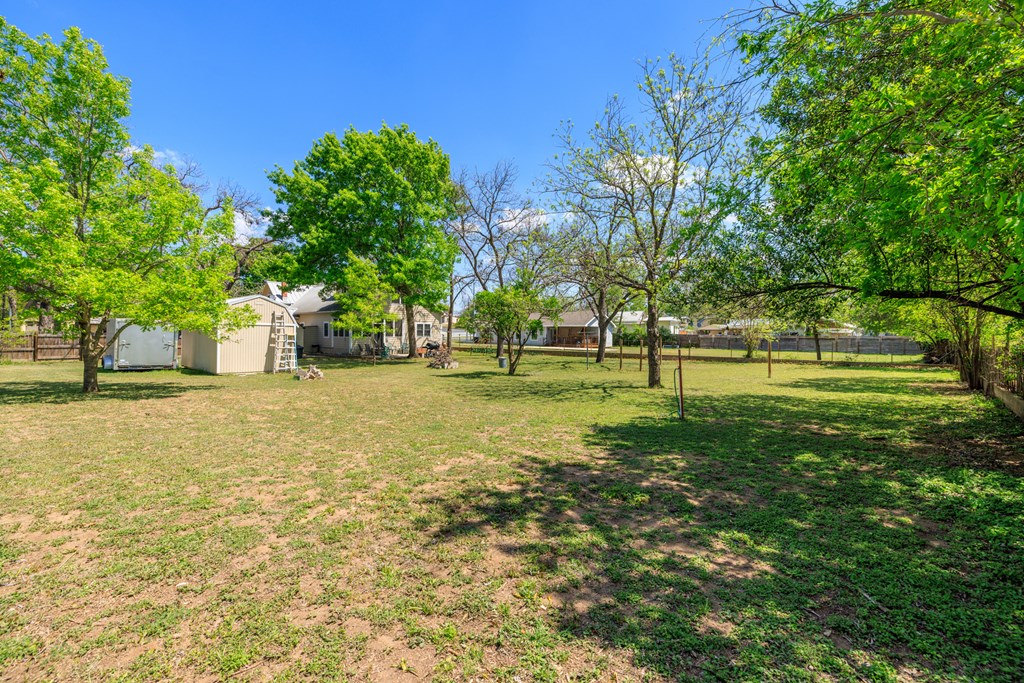 505 W San Antonio St