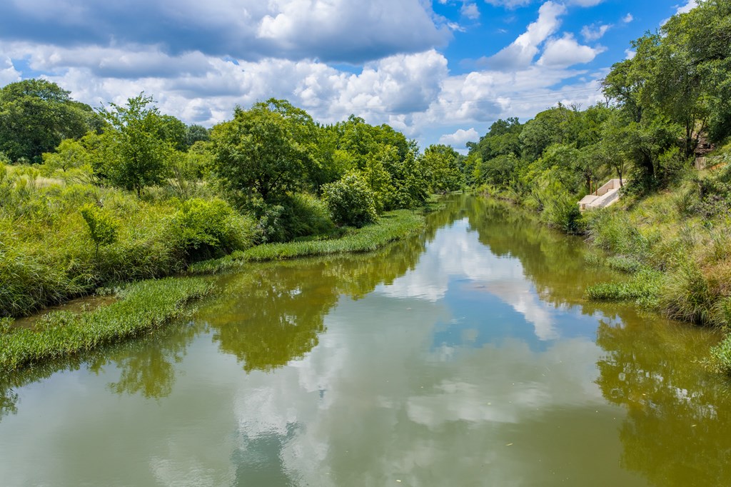 341 River View Rd