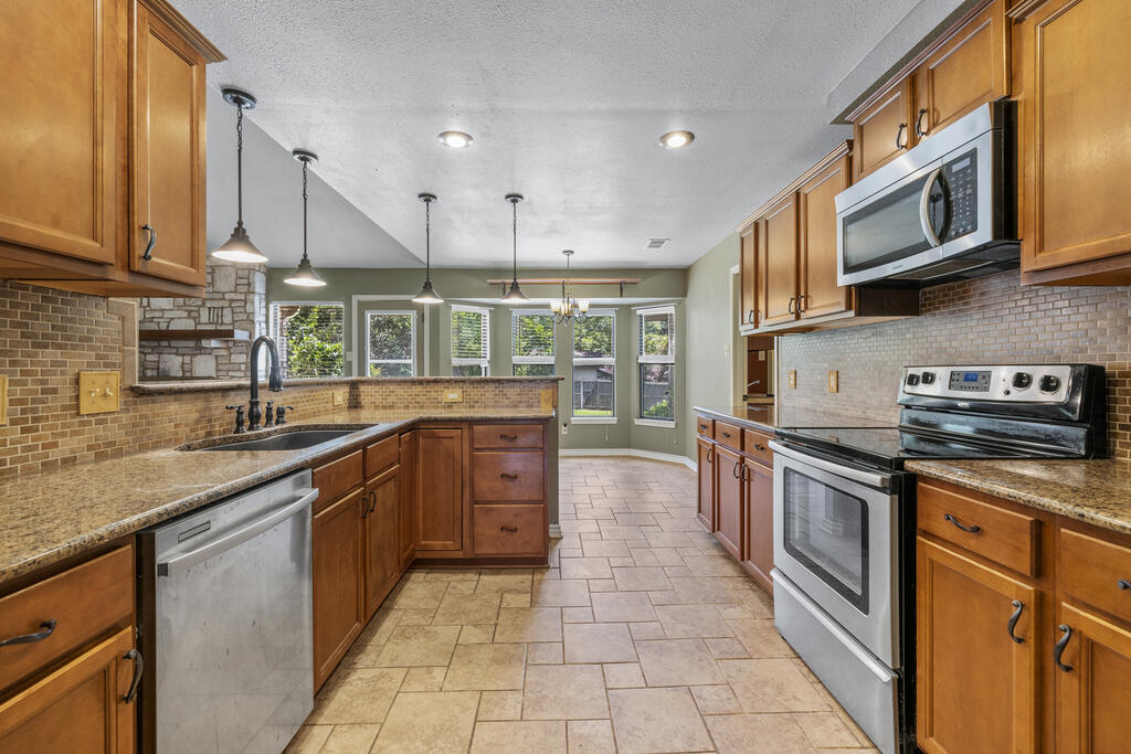 415 Meadow Ridge Dr